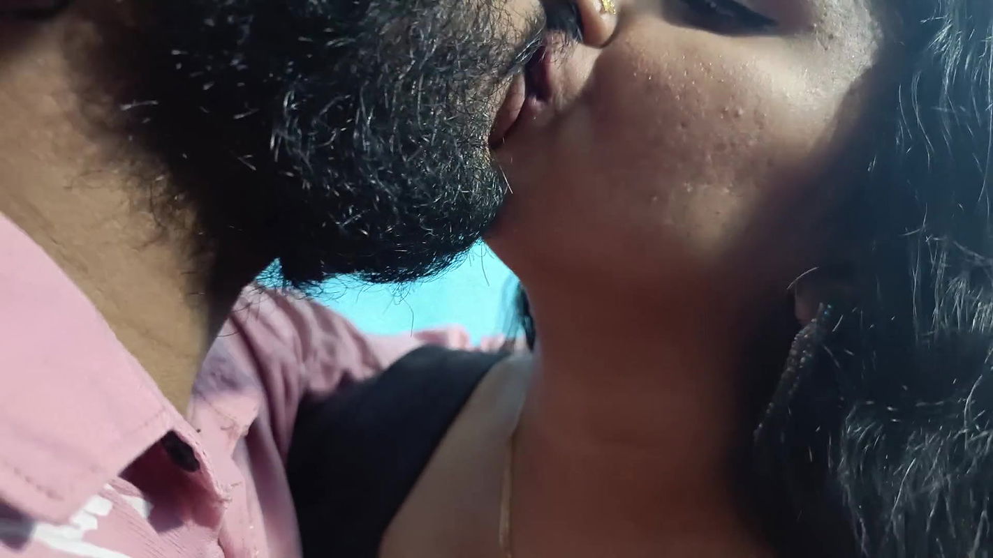 Vaishnavy and Sharun Raj long lip lock with full nude sex start with slowmotion music then with real sound normal speed