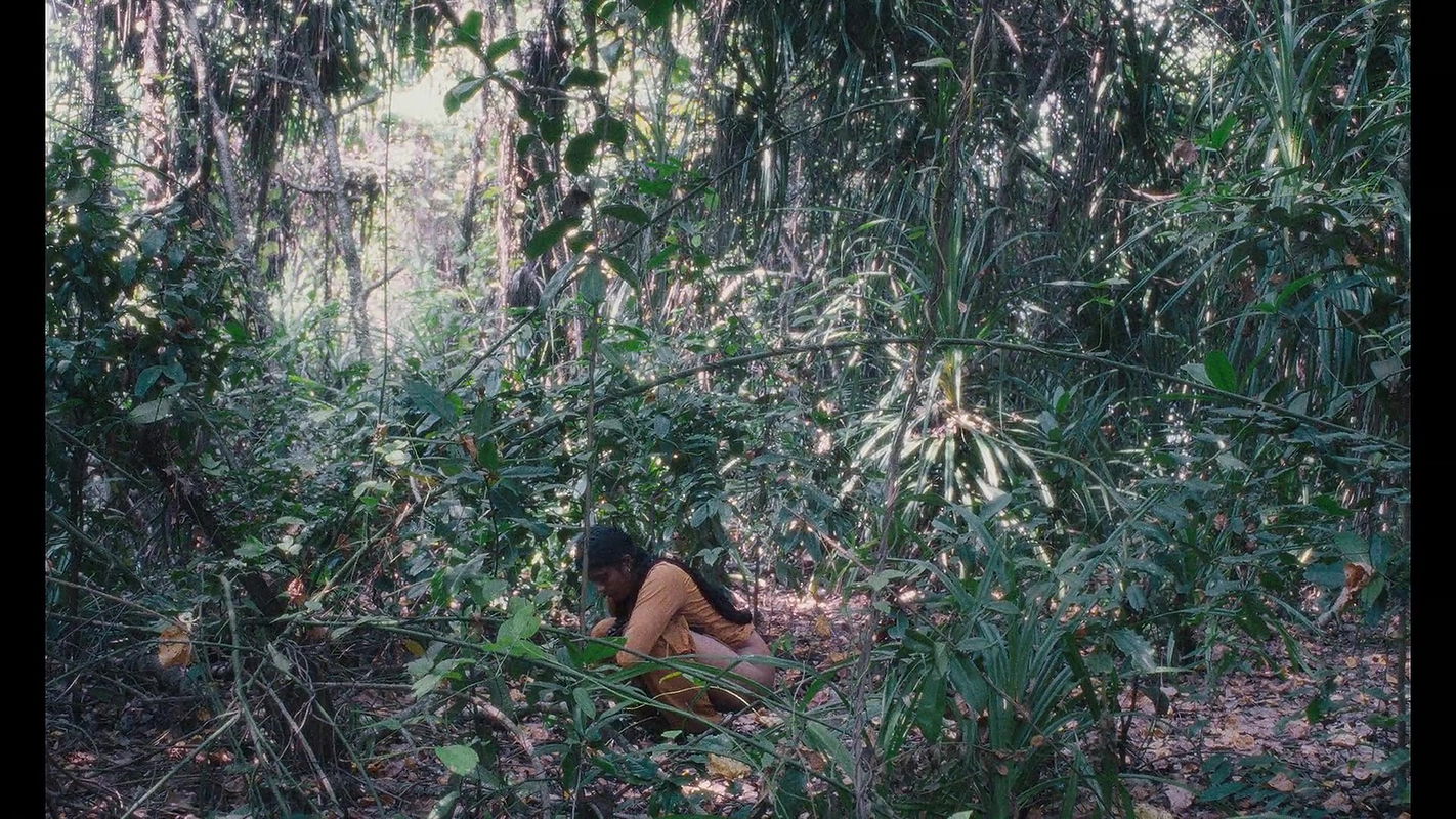 Kani Kusruti Nude Ass and Navel show in All We Imagine as Light