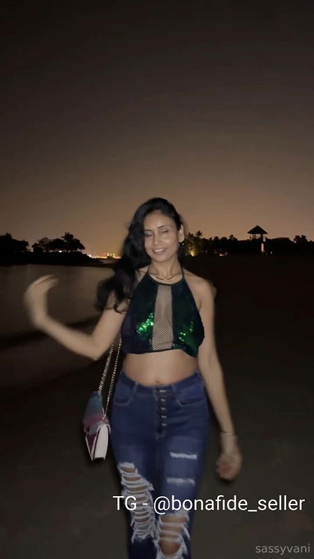 SassyVani Nude Boob Show Outdoor Dare ~ App Content