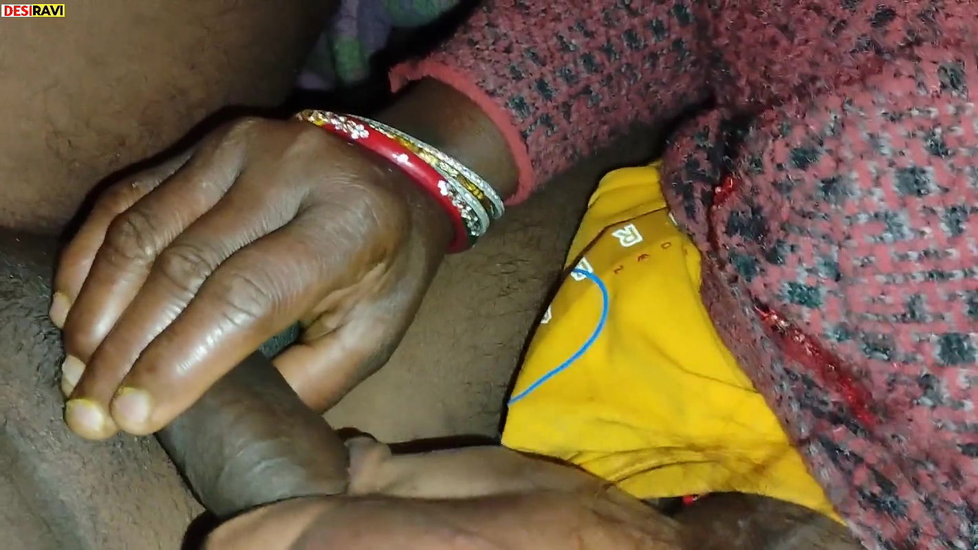 Nase Mein Desi Bhudhi Wife Ko Raat Mein Bohat Choda