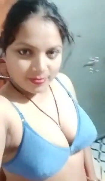 Desi Superb Cutie Booby Bhabhi