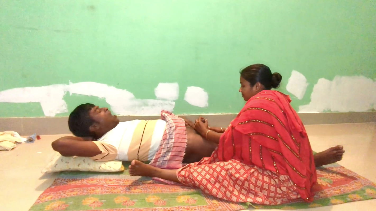 DESI VILLAGE GIRL DELUWARA SEX IN HOME