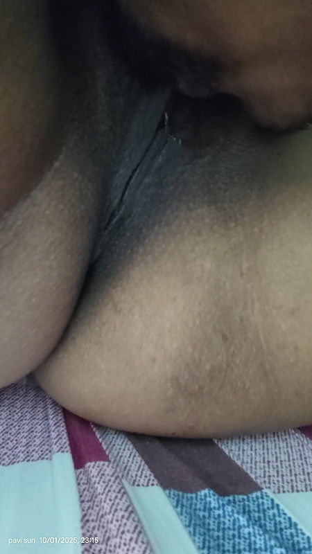 Eating black pussy.wet juicy passy