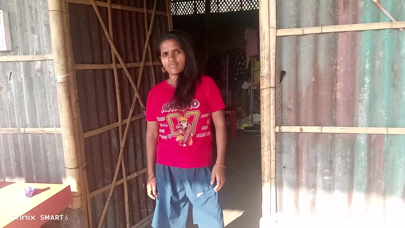 INDIAN DESHI HOT GIRL RUKIA SEX IN HOME