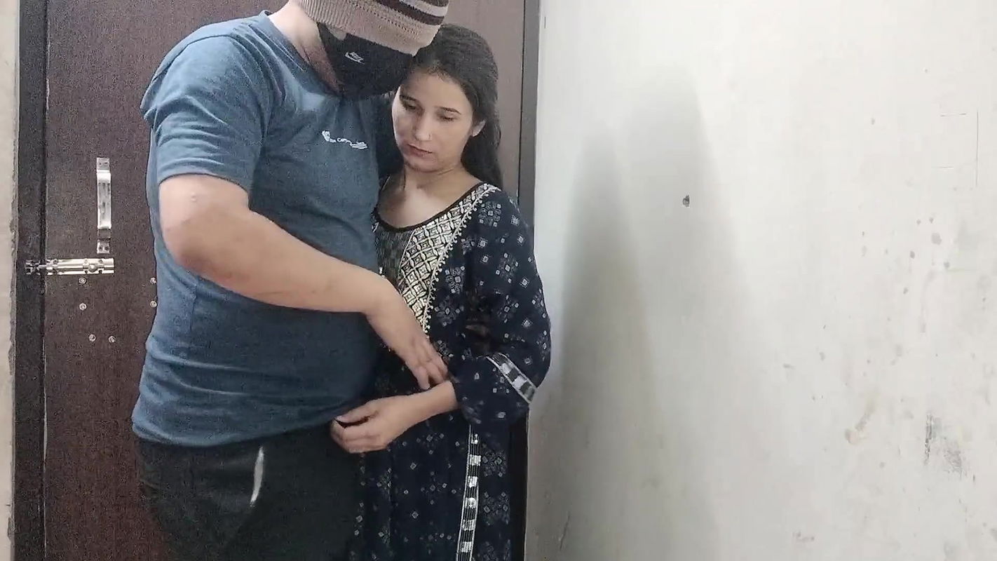 Step sister ka man nhi tha sex krne ka fir bhi choda