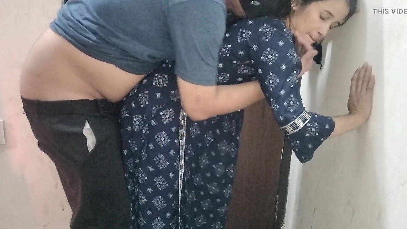 Step sister ka man nhi tha sex krne ka fir bhi choda