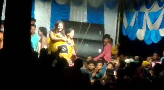 Myd nude dance perfomance 1712025-11