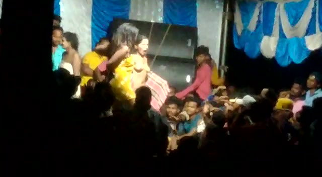 Myd nude dance perfomance 1712025-11