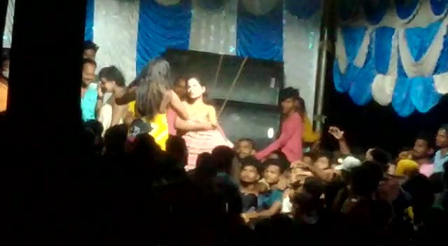 Myd nude dance perfomance 1712025-11