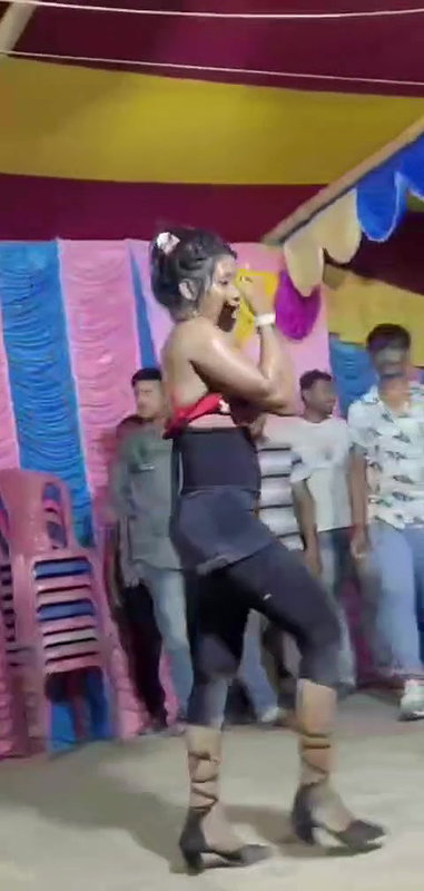 Myd nude dance perfomance 1712025-12