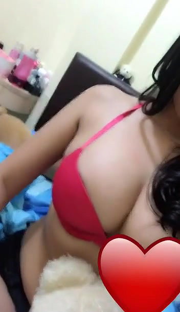 OOOOOh Soooo CUtieeee Desi Girlfrnds Flashing Boooobs