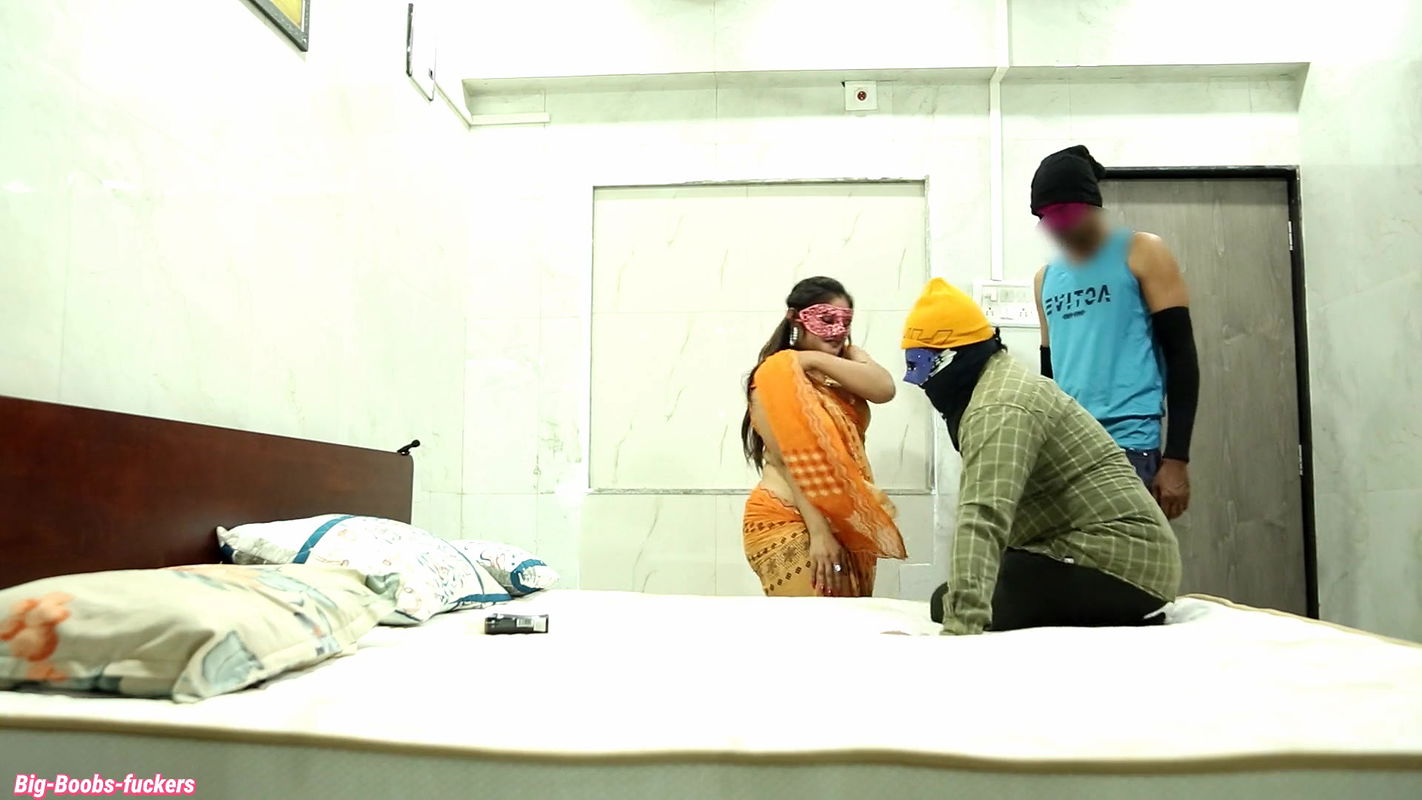 Threesome sex desi wife sharing with friend hardcore Anal fucking and Blowjob