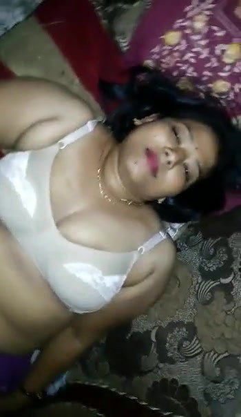 Waaaah Wat a sexy Bhabhi