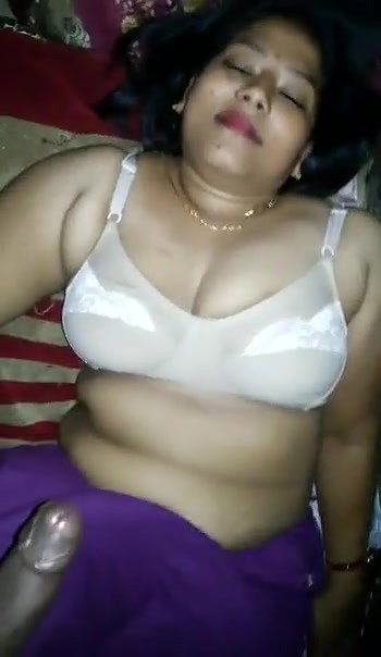 Waaaah Wat a sexy Bhabhi