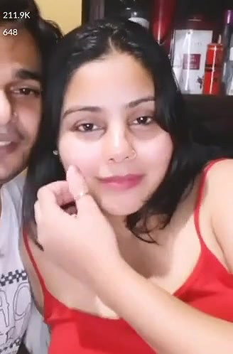 Waaah Beauty Aunty with yngr Guy hooot FUn