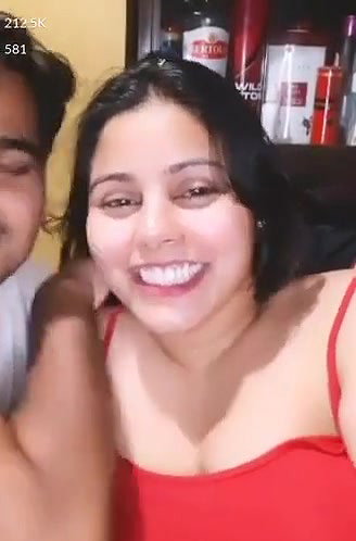 Waaah Beauty Aunty with yngr Guy hooot FUn
