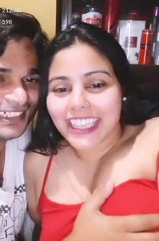 Waaah Beauty Aunty with yngr Guy hooot FUn