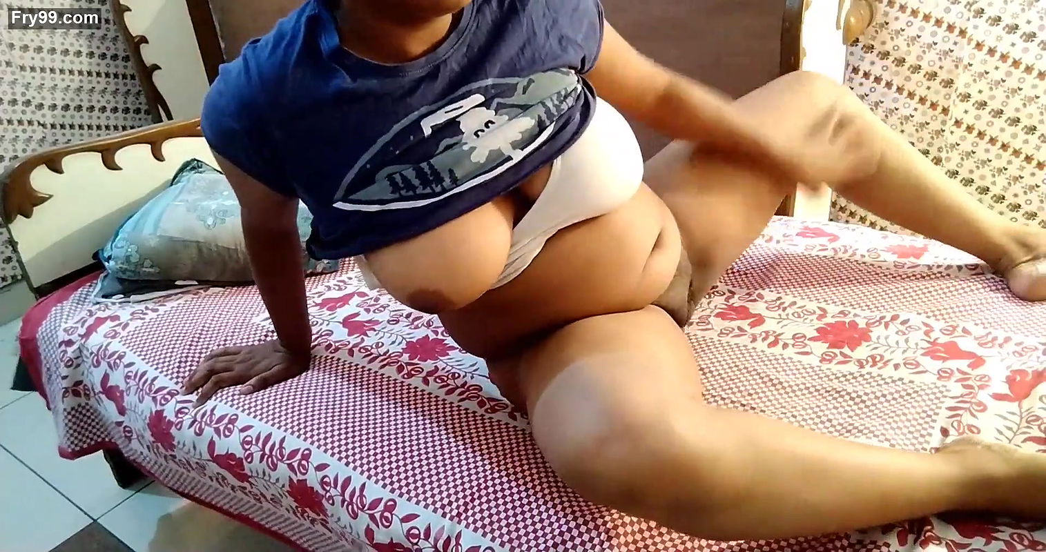 desperate for people to see my wet pussy