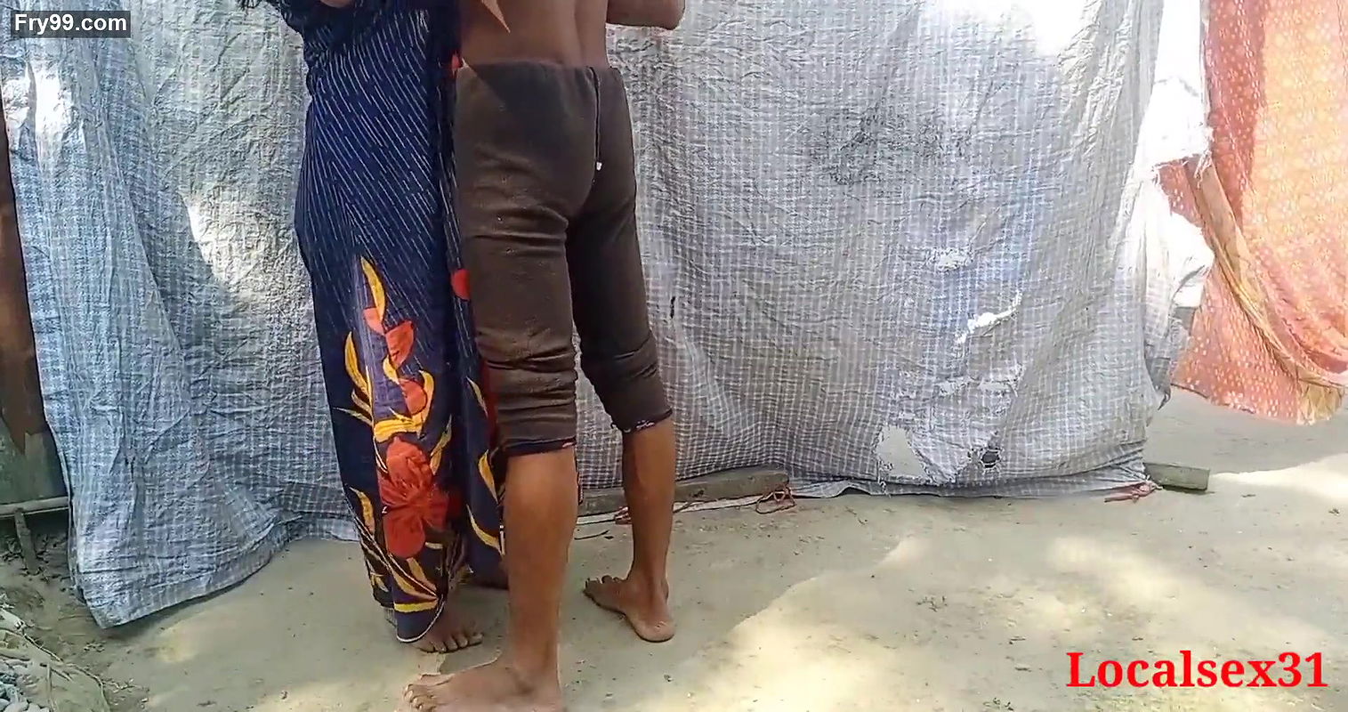 Bengali Bhabi Sex With Feaild