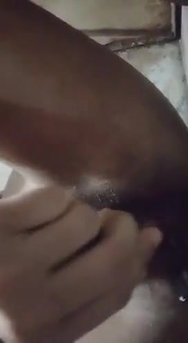 Desi Girl Shaving Pussy
