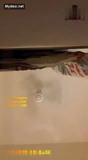 Desi hot model mira sexy boobs part 2