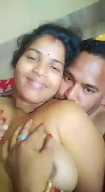 Newly married bhabhi fucking