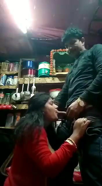 Mature cpl having in shop