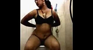 Mangala Bhabhi On Toilet 2