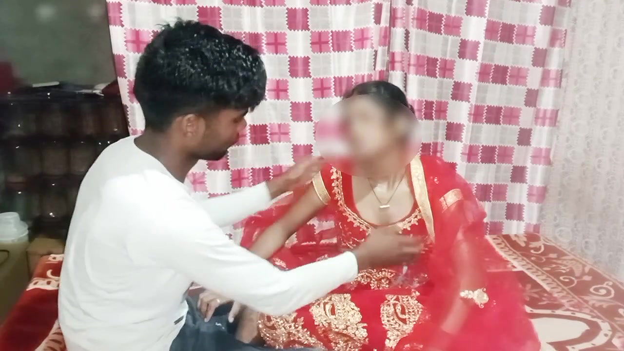 Indian newly married Suhagrat Roamantic Sex Video