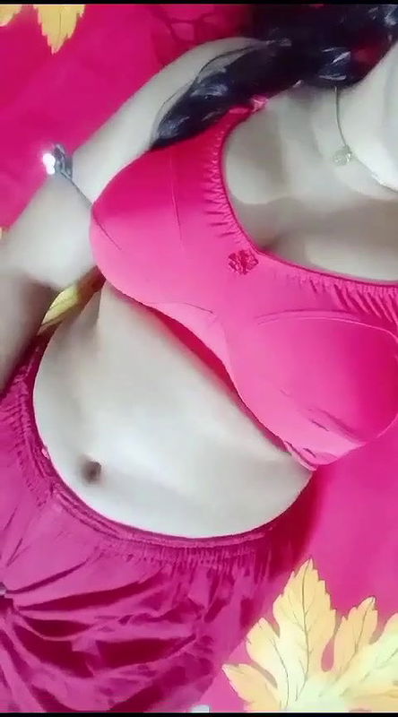 Beautiful Bigbooby Babe Showing