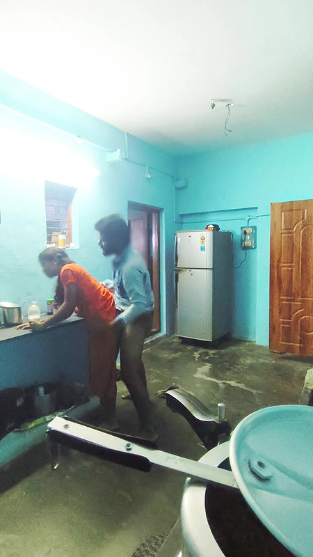 Tamil girl cheating in home to standing sex with her lover