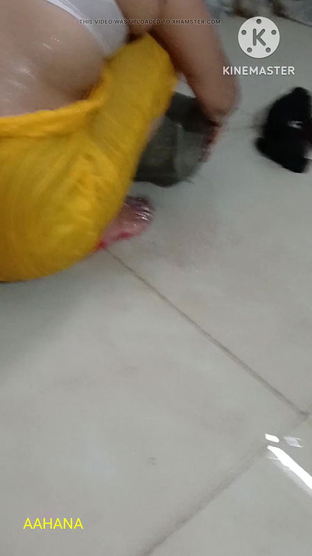 AAHANA IS BATHING & REVIEW ANUS