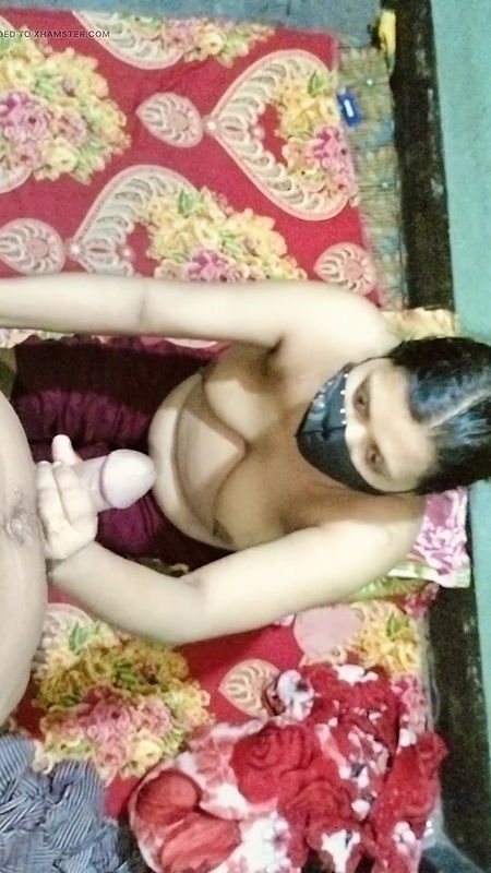 Beautiful Soniya bhabhi gives best blowjob got fucked and did anal sex with boyfriend while smoking and cum