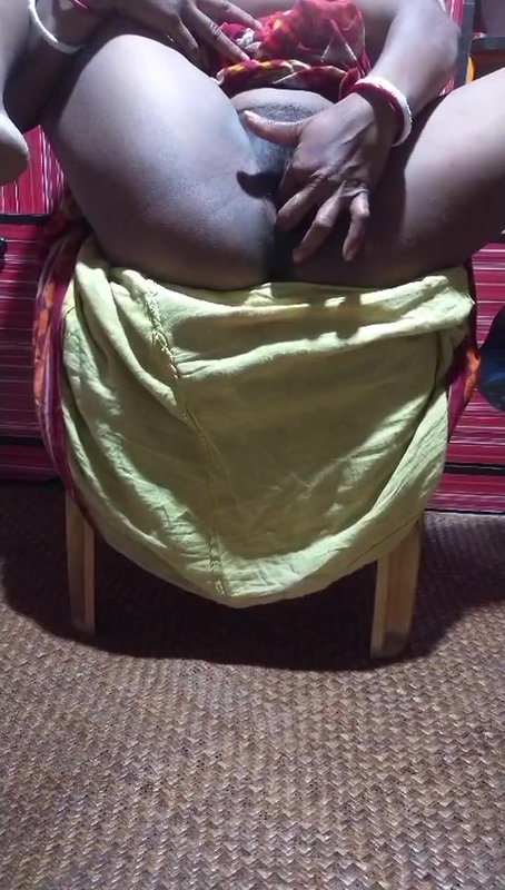 Bhabhi finger video
