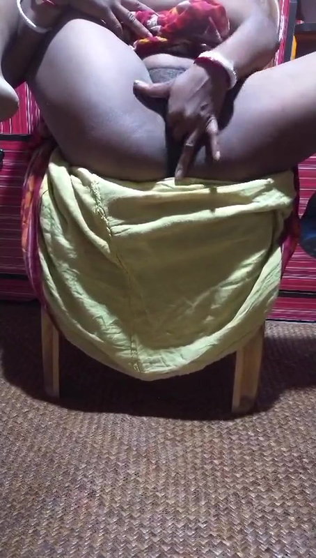 Bhabhi finger video