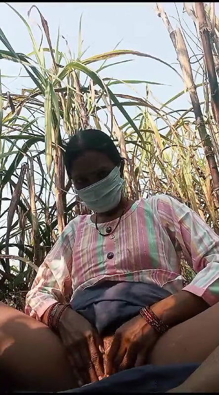 bhabhi ko khet me bulakar chudai kiya