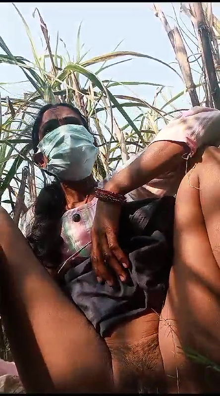 bhabhi ko khet me bulakar chudai kiya