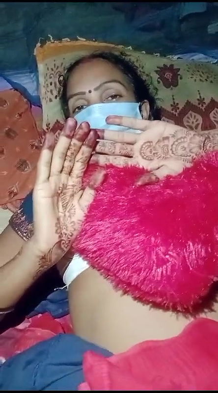 Bhabhi ko taddy dekar chudai kiya