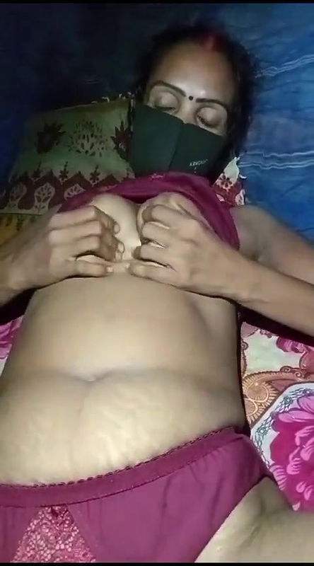 Desi Bhabhi Romantic Video With Hasband