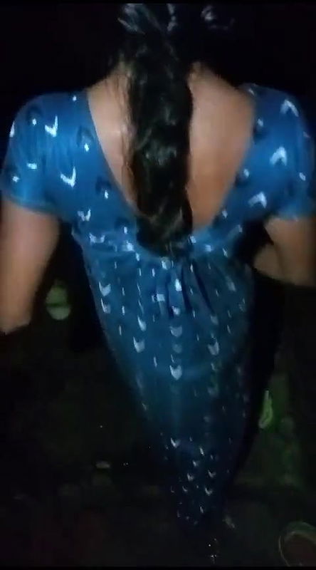 desi bhabhi urineing in the bathroom