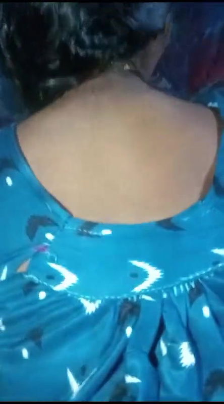 desi bhabhi urineing in the bathroom