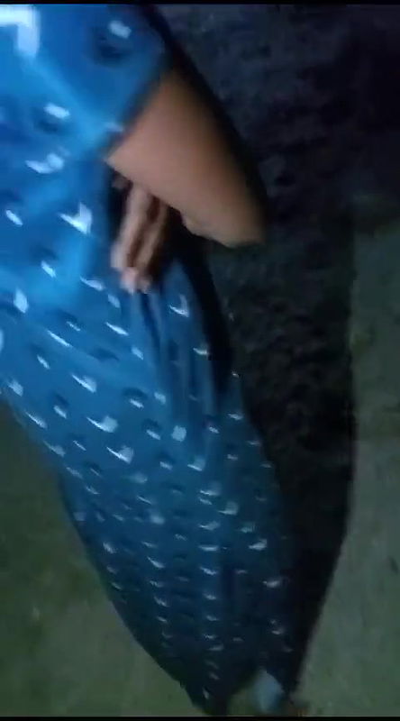 desi bhabhi urineing in the bathroom