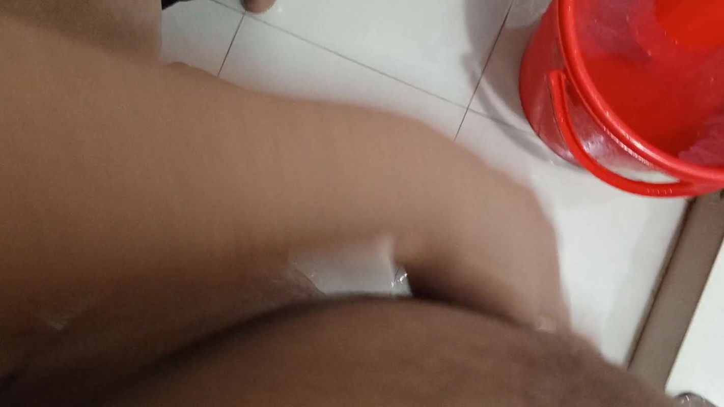 FREE Use on my stepmother in the bathroom I give her a good fuck