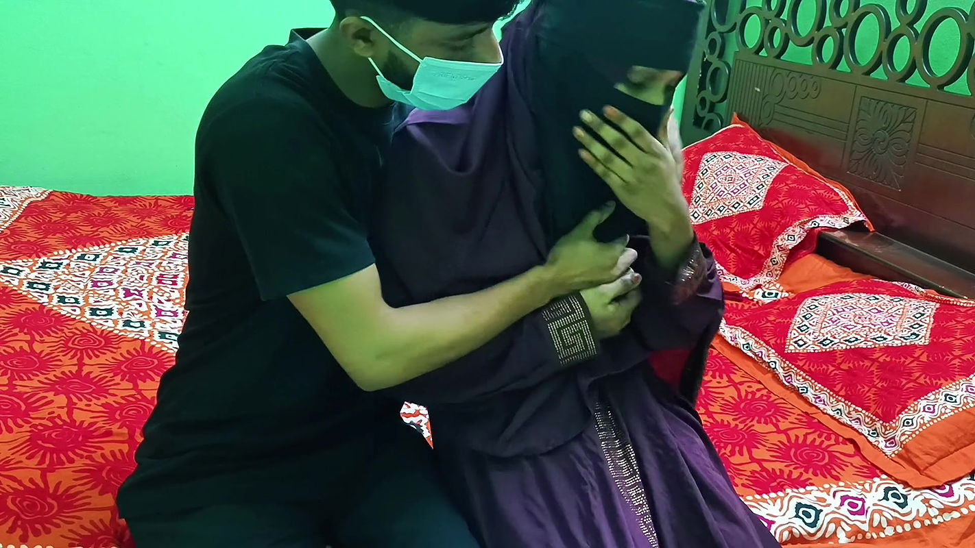 Fucking my hot and sexy girlfriend in my empty house