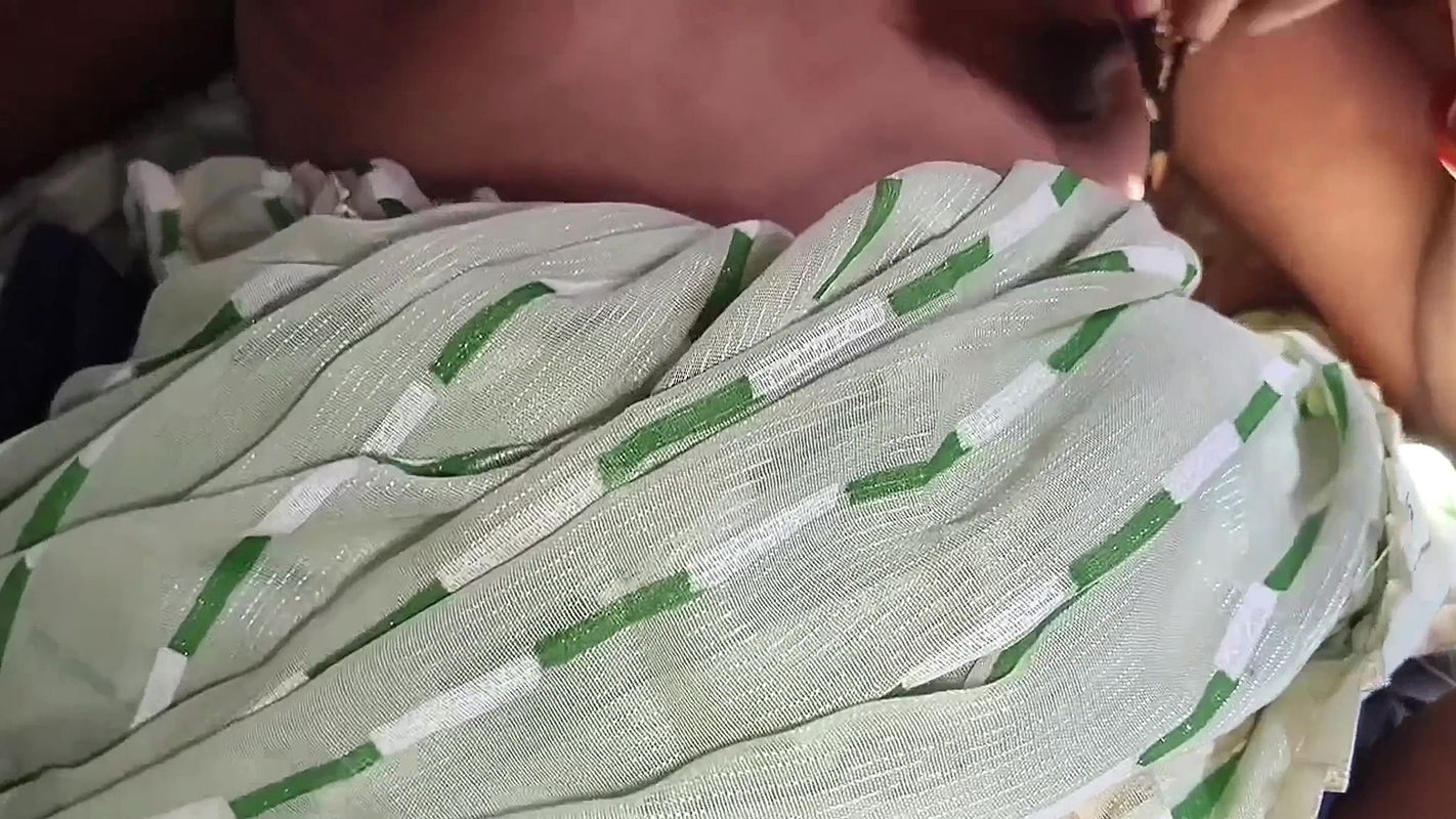 Indian Bengali Husband Wife First Time Chut Chudai Kiya Paroshi Devar Hot Bhabhi Video Viral (Hindi Audio Suman Aunty’s Desi Sex)