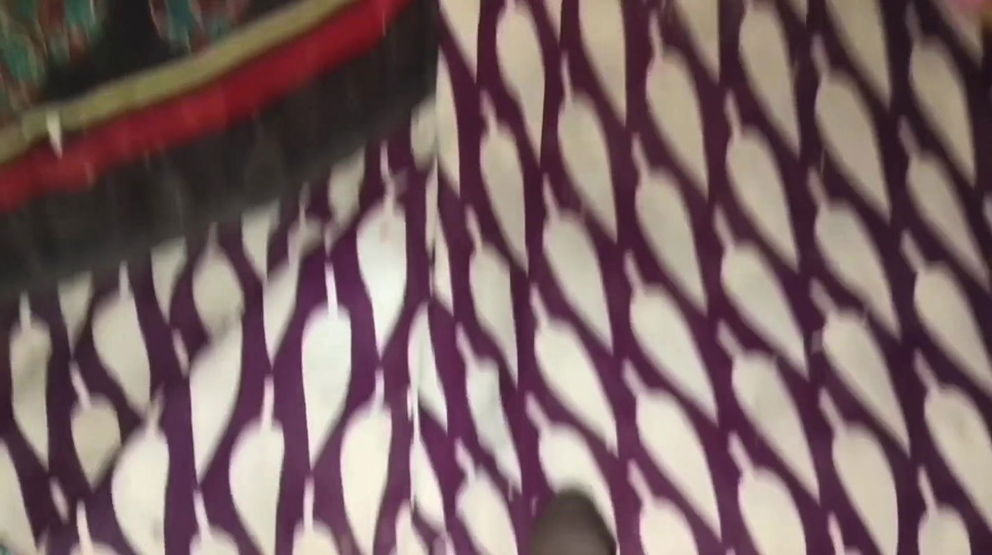 Indian bride apne husband se pehla baar sari me suhaagrat mana ke lund ka pani chut me dali.desi village housewife’s viral Hindi sex video