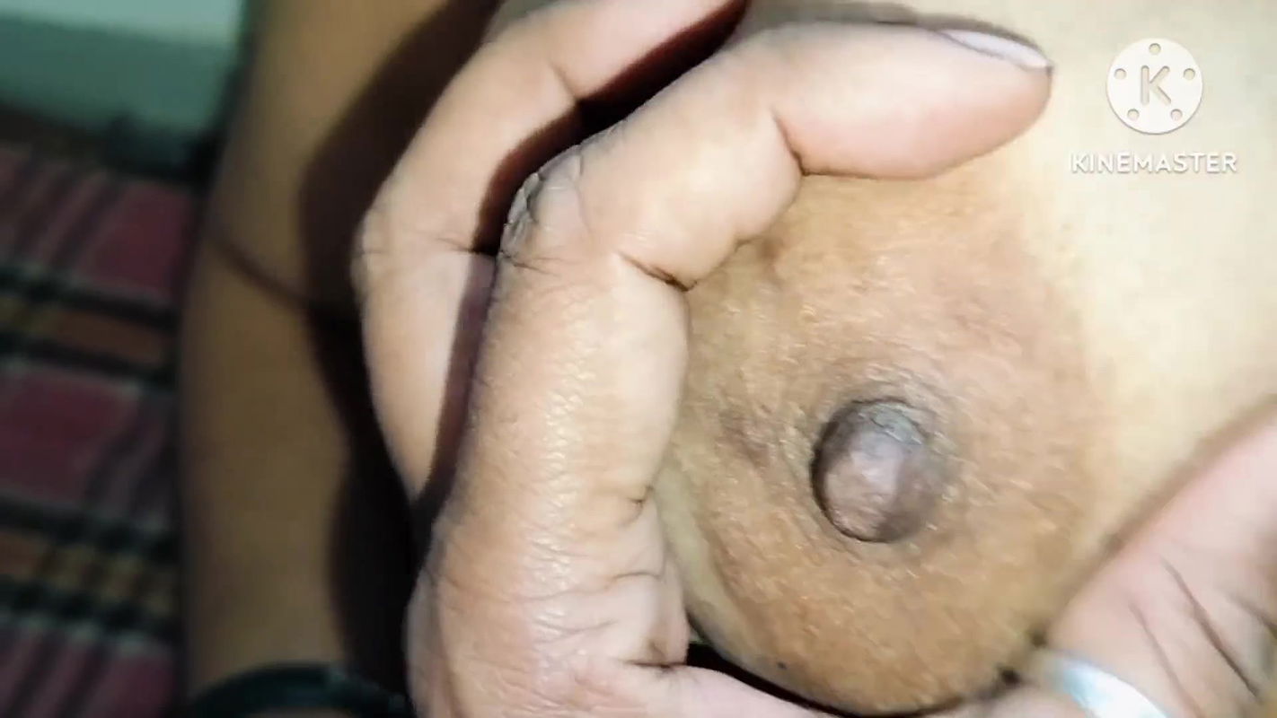 Indian hot bhabhi called the neighbour home and got her fucked