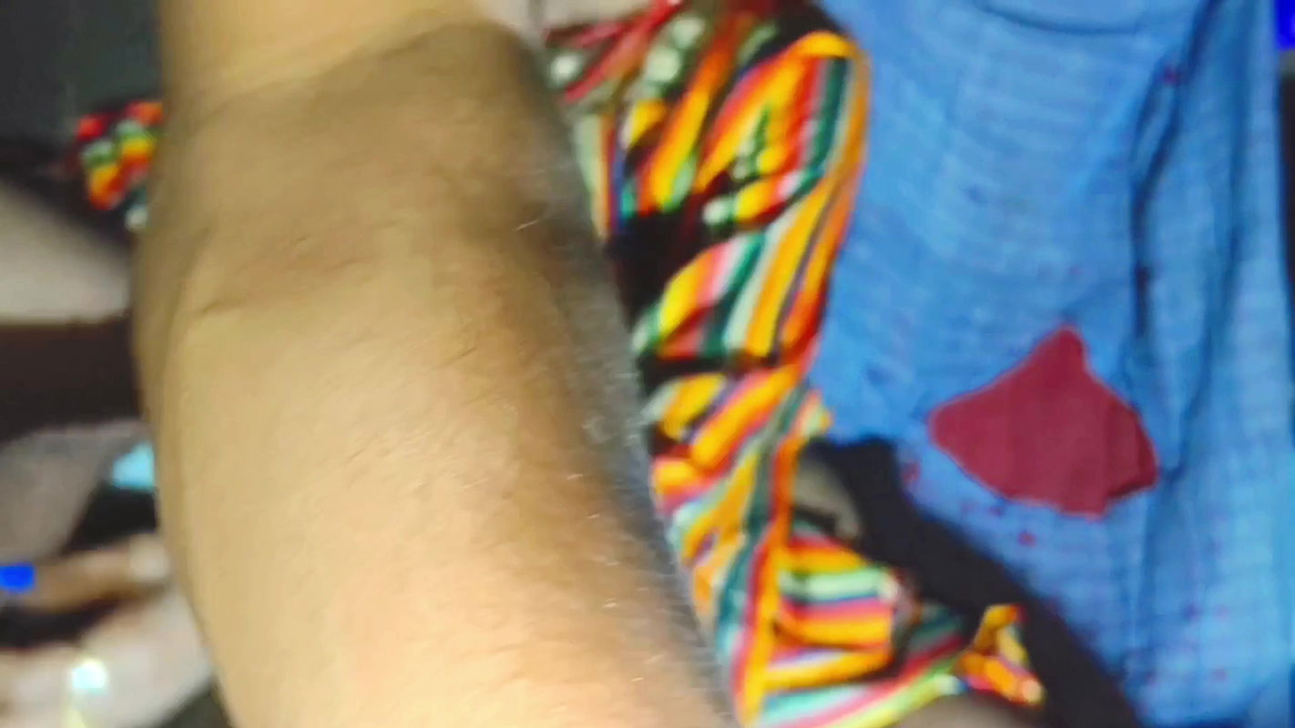 Indian hot wife sex with boyfriend in the morning.makan malik ne apne bahu ke sath chupke se hard sex kiya.pati ne patni