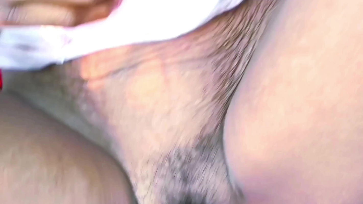 Khet ghumne gai Malkin ko mazdur ne khet me hi patak ke pel Diya Malkin chilat rehgai koi nahi aaya