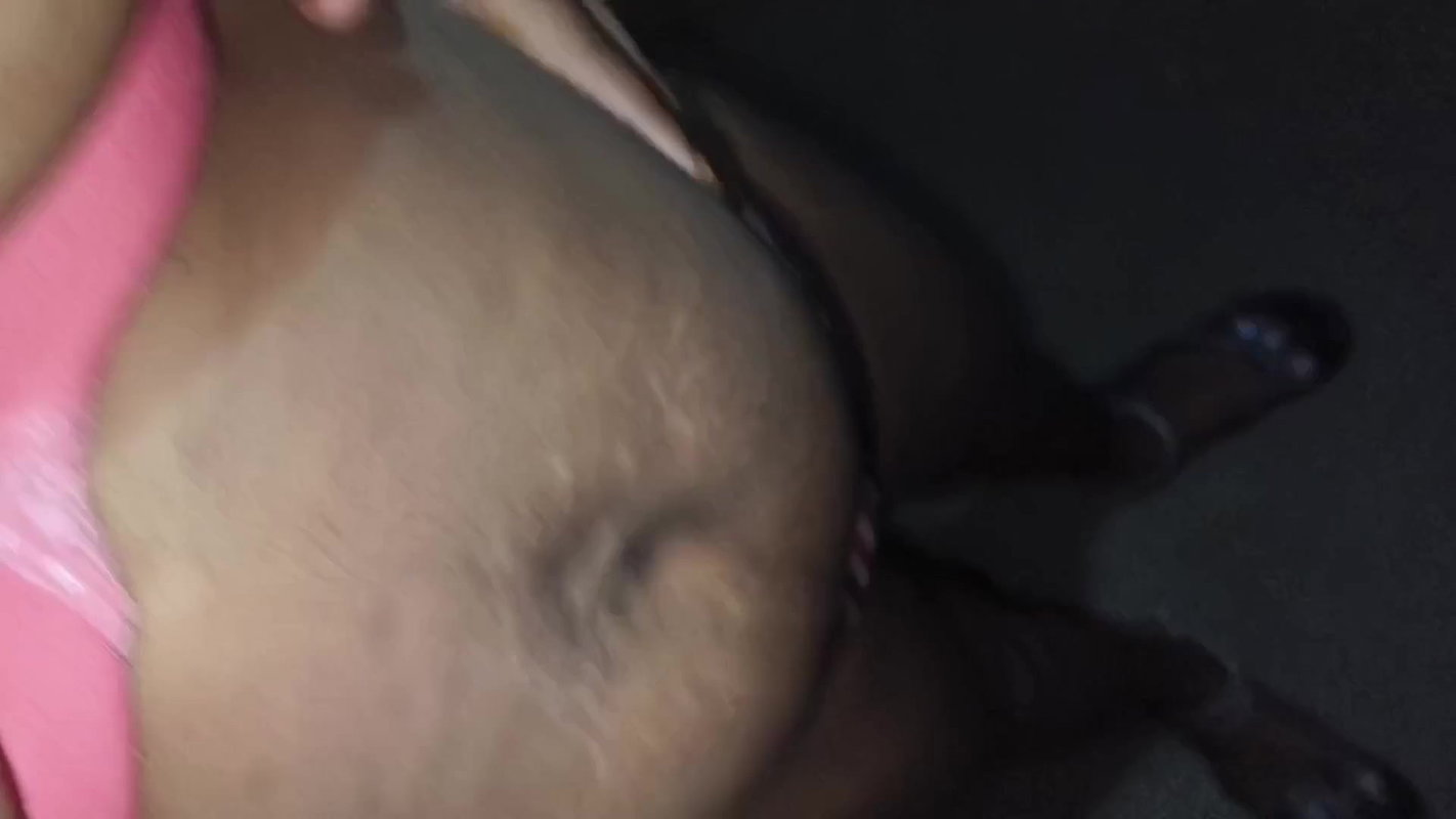 Makan malik apne noukari ko naukar ke ghar me doggy style me bur pela hard sex chudai kiya video viral Hindi audio clear voice